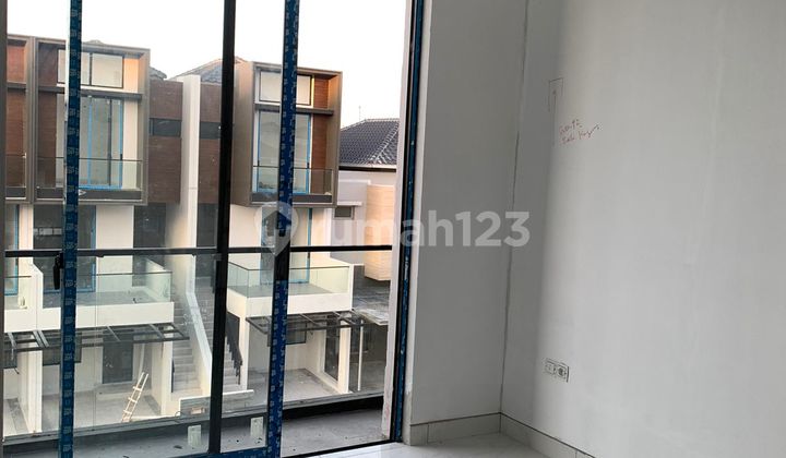 Termurah Rumah 3lantai 5x15 Golf Island Harga 3.4M nego