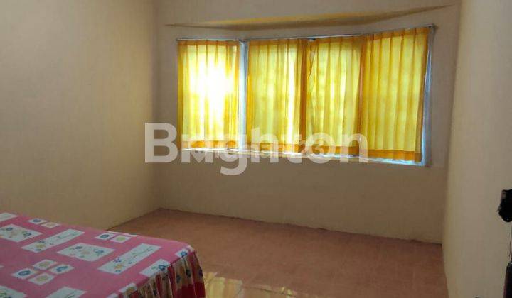 RUMAH BESAR DI PERUMAHAN RENGGANIS BALIKPAPAN  2