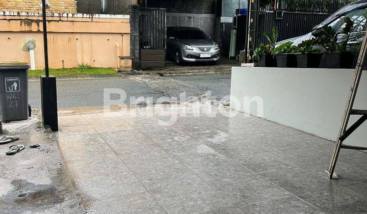 RUMAH TERAWAT DI DEKAT BALIKPAPAN BARU 1