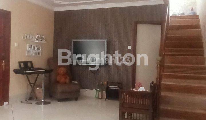 RUMAH MEWAH POSISI HOOK DI BALIKPAPAN BARU 2
