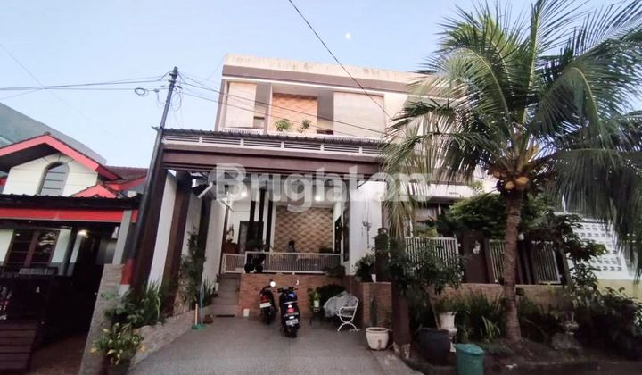 RUMAH CANTIK 2 LANTAI DI BALIKPAPAN BARU