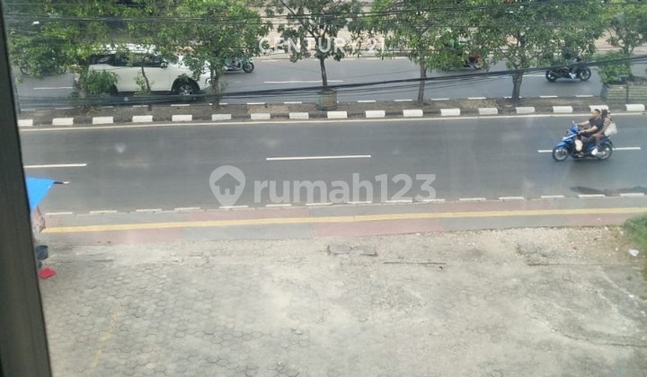 3-Storey Shop House in Strategic Location, Jatiwaringin Bekasi, Negotiable Price 2