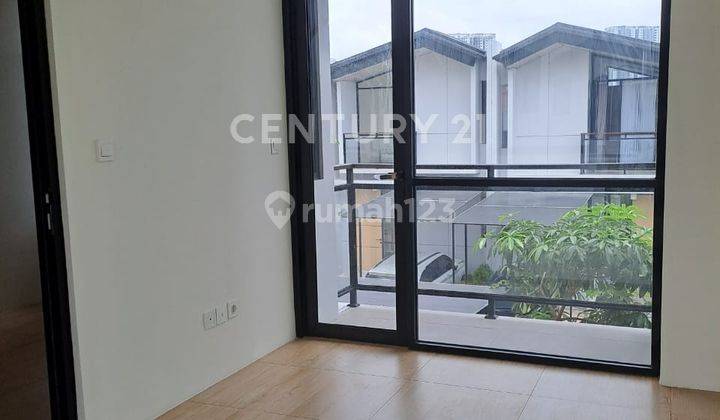 Rumah Siap Huni Cluster Up Town Lippo Cikarang  1