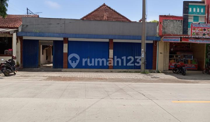 Kios dan Rumah Pinggir Jalan Bumiayu Cocok untuk Gudang dan Usaha