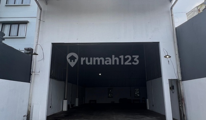 Good Warehouse Strategic Location Suitable for Car Workshop Cikarang