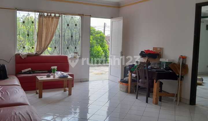 Rumah 2 Lantai Di Lingkungan Yg Nyaman Dan Tenang Rumah 2 Lantai Di Lingkungan Yg Nyaman Dan Tenang