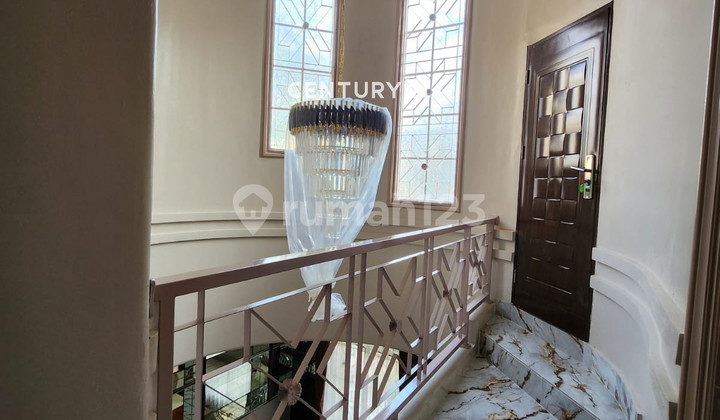 Luxury 2-Storey Furnished House in Simpruk Cluster, Lippo Cikarang 2