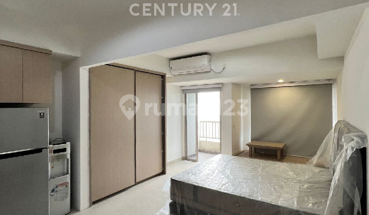 Ready to Live Orange County Studio Apartment in Pasadena Cheap 2