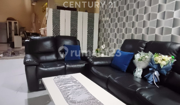 Nice 2-Story House For Quick Sale In Fresno In Front Of AEON Deltamas