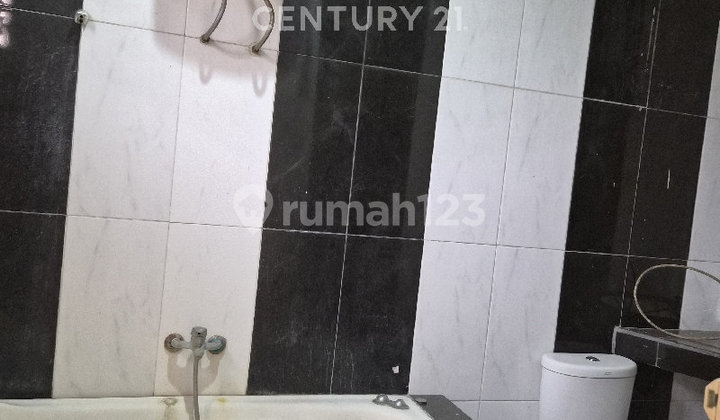 Asri & Comfortable Home in Taman Lembah Hijau Lippo Cikarang 2