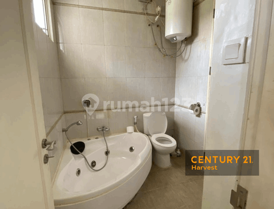 For Sale Nice House Ready to Live In Semi Furnished in Greenwood Cluster 2