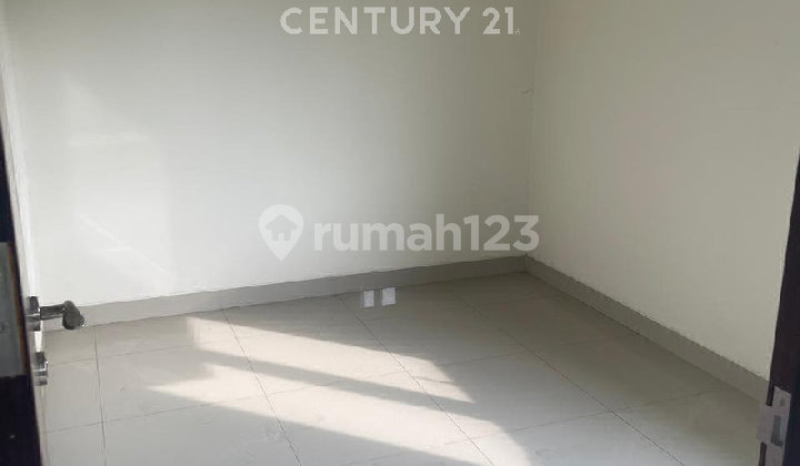 Cheap Sale of Serene House in Taman Simpruk Lippo Cikarang 2