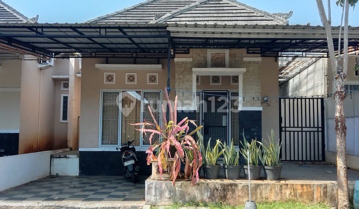 Rumah Cluster Eksklusif Siap Huni Bagus di Beranda Bali BSB 1