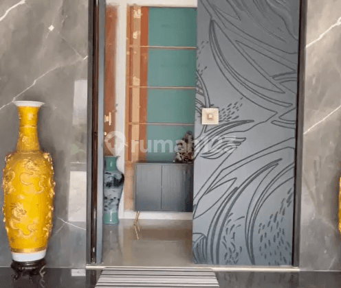 Rumah Mewah Strategis Siap Huni di Jalan Singotoro Candisari 2