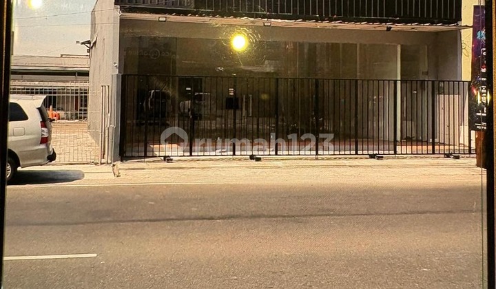 Ruko Bagus dan Strategis di Jalan Gajah Gayamsari 2