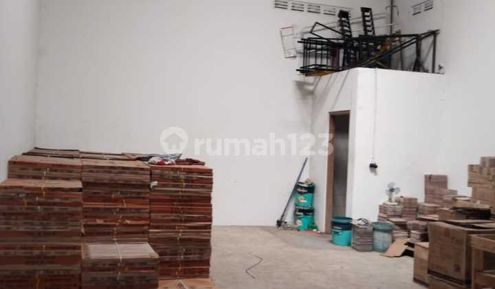 Ruko Toko Startegis Siap Pakai di Jalan Majapahit 2