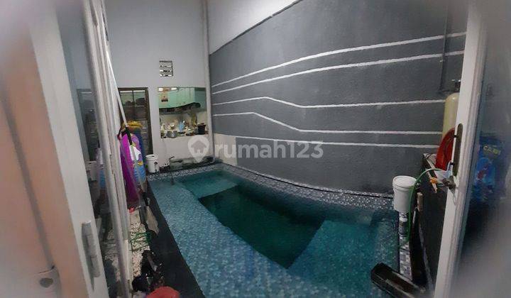 kolam renang rumah bagus siap huni ada