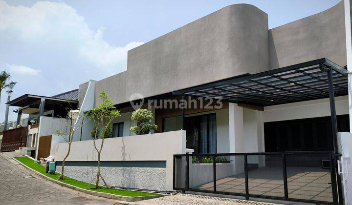 Rumah Cantik Modern Di Kawasan Elit Semarang Selatan 1