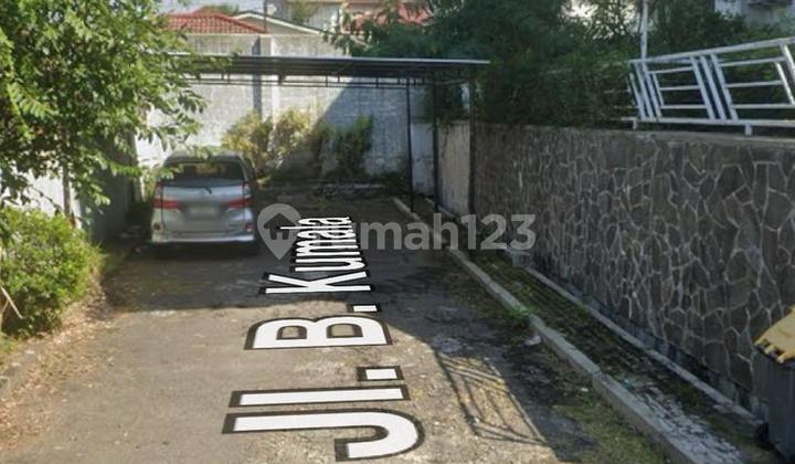 Rumah Luas Strategis Siap Pakai di Bukit Sari 2