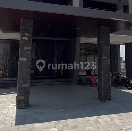 Rumah Mewah Strategis Siap Huni di Jalan Singotoro Candisari 2