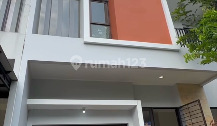 Dijual Rumah Rapih Dekat Universitas Gading Serpong