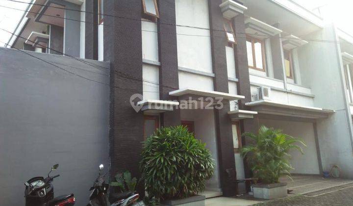 Rumah di Jl. Benda , kemang , jakarta selatan 2