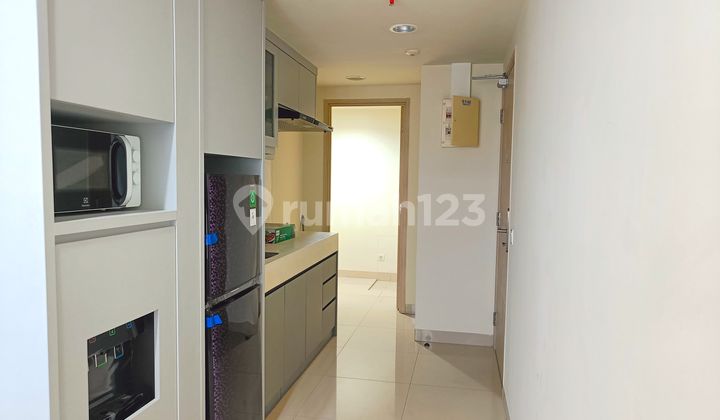 Enjoy Everyday Luxury! 3 BR Premium Fully Furnished in Newport Orange County 2