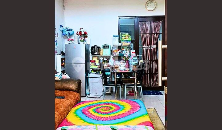 High Ceiling House Provides Natural Coolness in Green Valley [Lippo Cikarang]