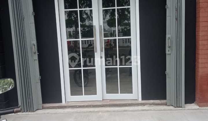 Ruko Trace Jababeka - Selangkah Dari Sekolah Al-Azhar, Trafik Tinggi