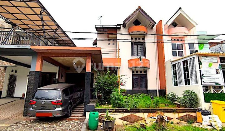 Spacious, Comfortable, and Safe Garden-Facing House in Meadow Green Cluster [Lippo-Cikarang]