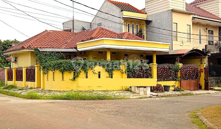 Rumah Hook 1.5 Lantai di Tengah Pusat Business [Jababeka-Cikarang]