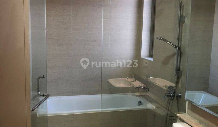 Dijual Apartemen Gold Coast Lantai Rendah View City Full Furnish 4