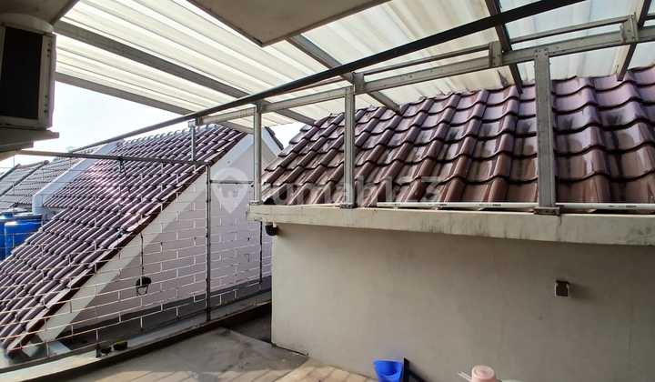 Rumah Dijual - Gading Serpong - Bangunan 2,5 Lantai - Siap Huni - Ada Balkon + Roof Top