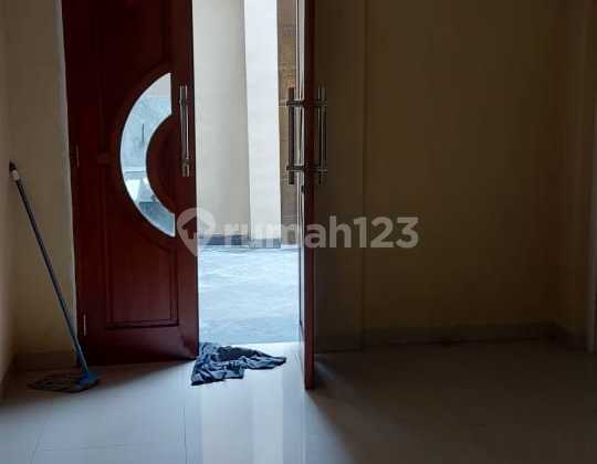 House for Rent - Pamulang Tangsel - Land Area 200 Square Meters House for Rent - Pamulang Tangsel - Land Area 200 Square Meters