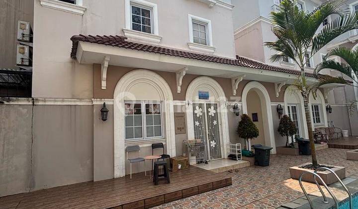 House for Sale - BSD - 3 Floors - Swimming Pool Available - Neat Condition 1