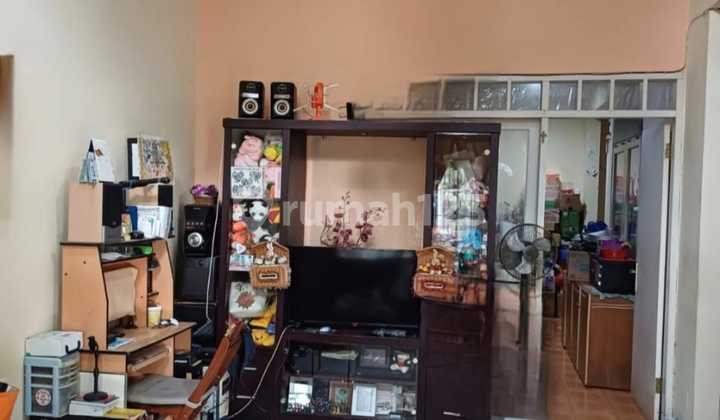 House In Regency Melati Mas Bsd - For Sale.quickly - Land Area 102 M2 - Strategic Location 2