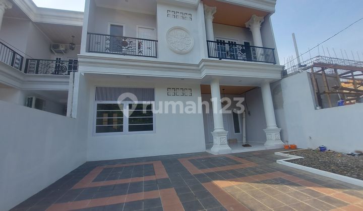 Rumah Dijual - Megapolitan Cinere - Cinere Depok - Jual Cepat + Harga Murah - Bagus - Ada Kolam Renang - Luas Tanah 200 M2 - Sertifikat Shm + Imb  2