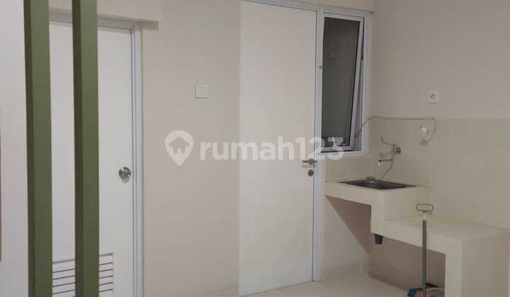 Rumah Disewakan - Cluster Amarillo - Gading Serpong - 2 Kamar Tidur + 1 Unit Ac + Carport Sudah Terpasang Canopy 2