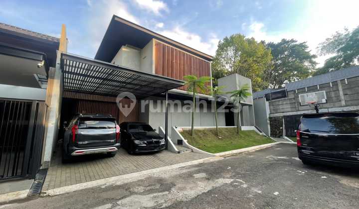 Nice House With Swimming Pool In Bintaro Jaya Sector 9 Near Pasmod