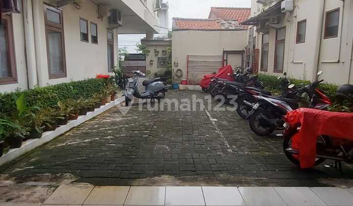 Rumah Kost di Radio Dalam Jakarta Selatan Dijual Cepat