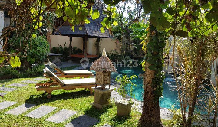 Luxurious Hook Spanish House Furnished Di Tengah Kota Denpasar  1