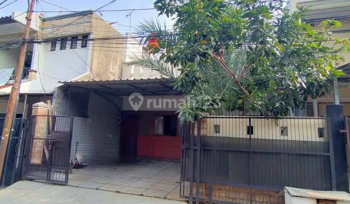 Dijual Rumah 2 Lt. Siap Huni Lokasi Strategis di Pejaten Jaksel 1