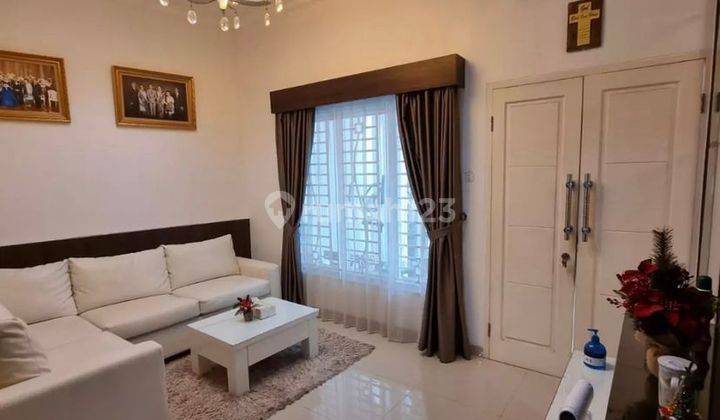 Dijual Rumah Full Furnished Siap Huni Lokasi Strategis di Bintaro 1