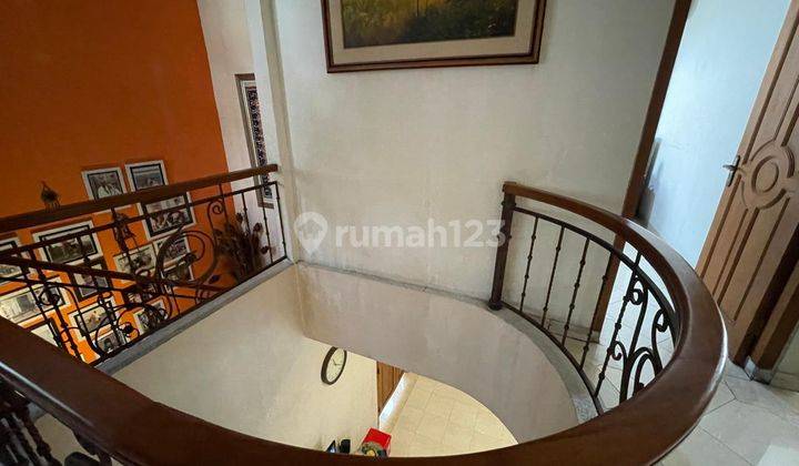 Dijual Rumah Siap Huni Halaman Luas Lokasi Strategis Di Bintaro 1