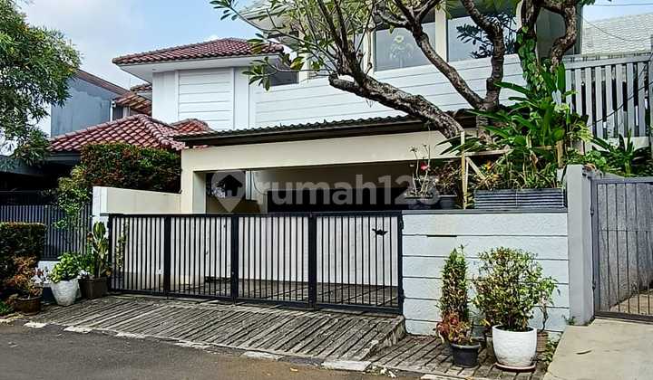 Ready-to-Live Home Spacious Yard and Strategic Location in Bintaro 1