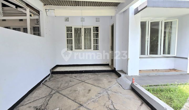1-Story House. Cheap Ready to Live In Large Garden Strategic Location in Bintaro 2
