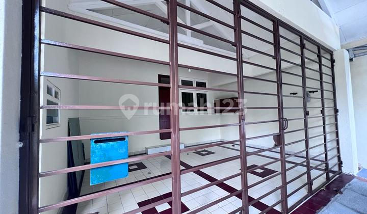 Rumah Dijual Cepat Halaman Luas Siap Huni Dekat Akses Tol dan KRL 2