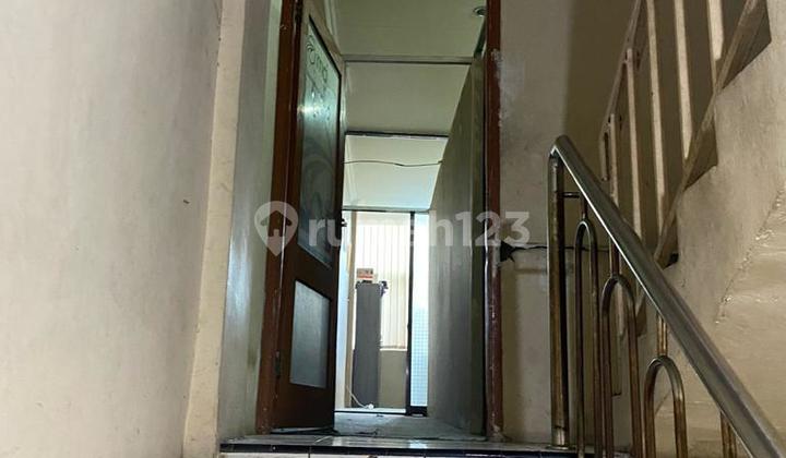 Dijual RUKO siap huni, 4 1/2  lantai, strategis di kalibata di Kalibata 4