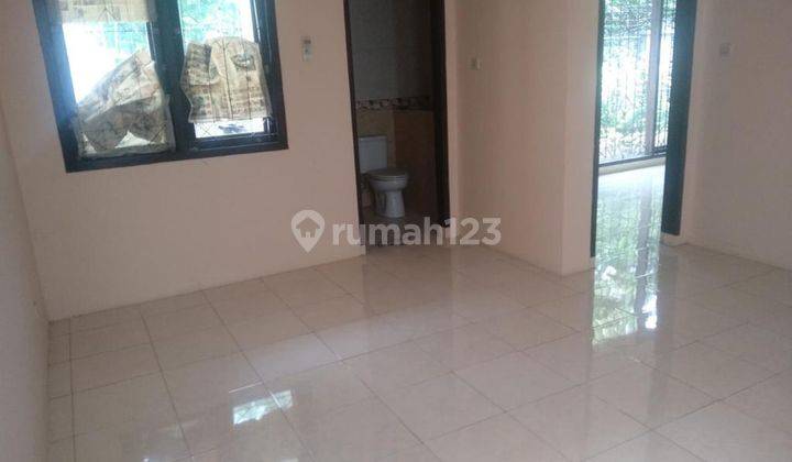 Rumah bagus, 1 1/4lt unfurnished, SHM di daerah Pondok Indah 2