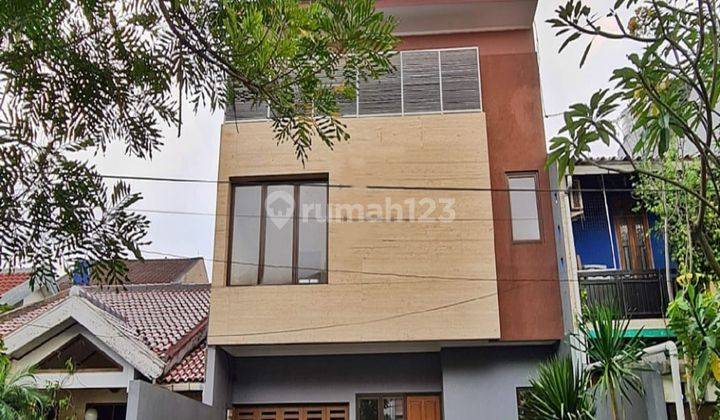 Rumah baru semi furnished, SHM, di Pondok Indah Jaksel 1